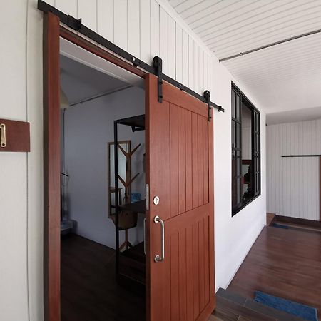 Hostel Liaw Base House Bangkok Exterior foto