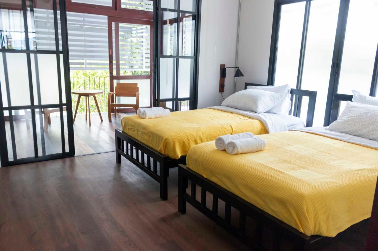 Hostel Liaw Base House Bangkok Exterior foto