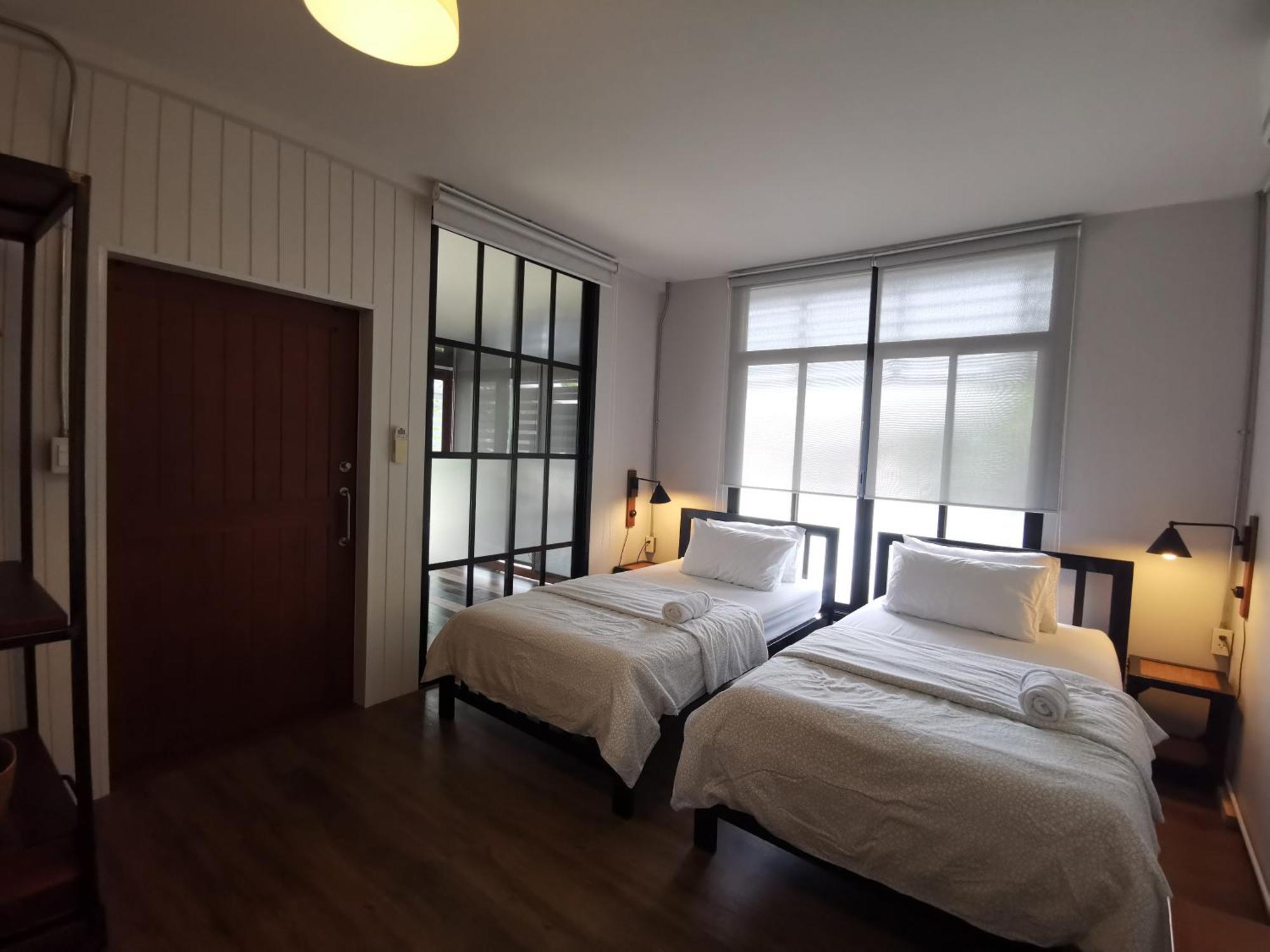 Hostel Liaw Base House Bangkok Exterior foto