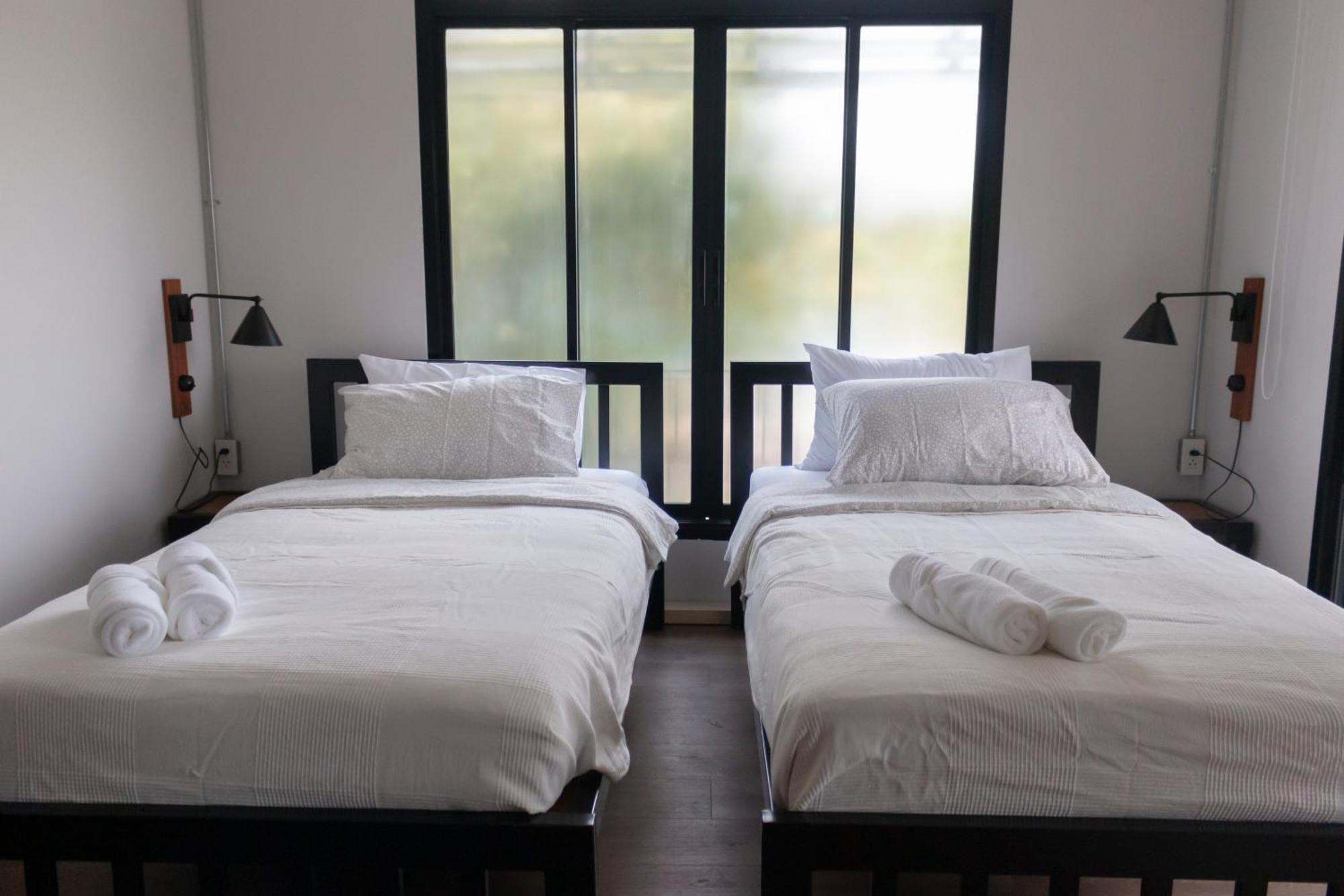 Hostel Liaw Base House Bangkok Exterior foto
